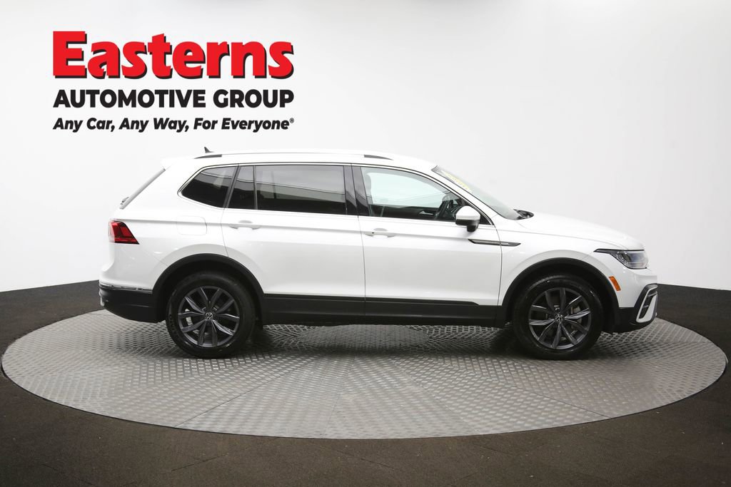 Used 2023 Volkswagen Tiguan SE image 43