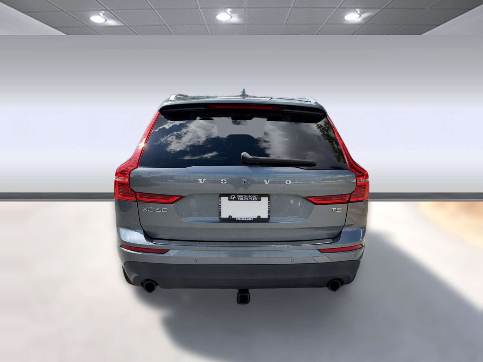 Used 2019 Volvo XC60 T5 Momentum w/ Premium Package FWD image 10
