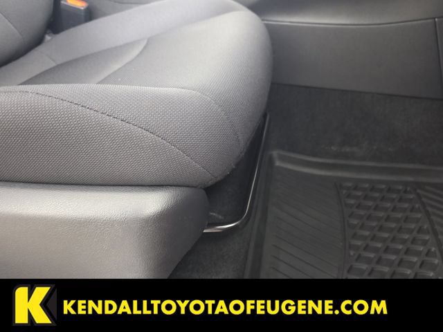 Used 2024 Toyota Corolla Cross LE AWD/4WD image 31