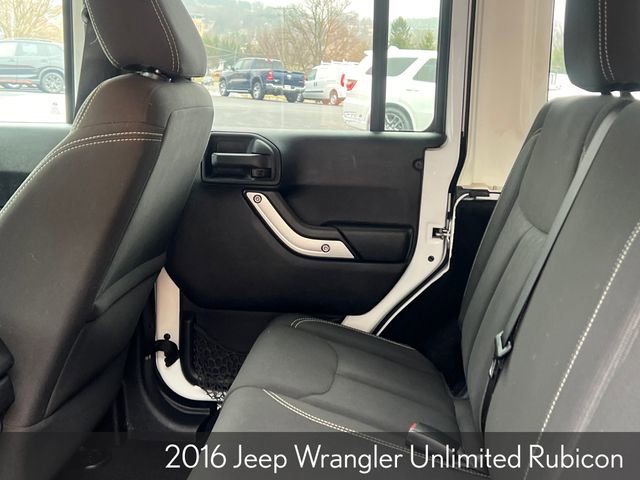 Used 2016 Jeep Wrangler Unlimited Rubicon w/ Connectivity Group image 25
