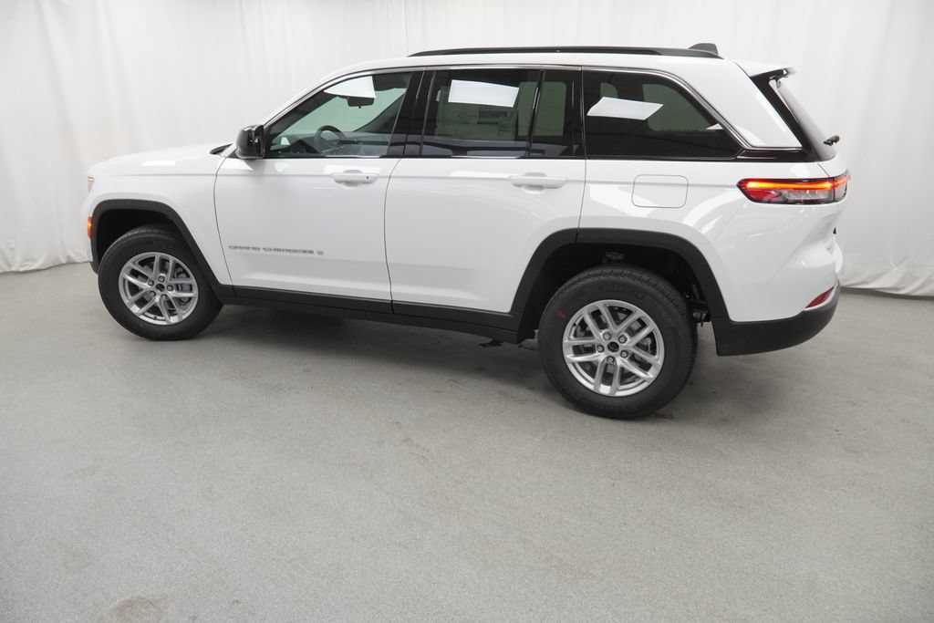 New 2026 Jeep Grand Cherokee Laredo AWD/4WD image 14