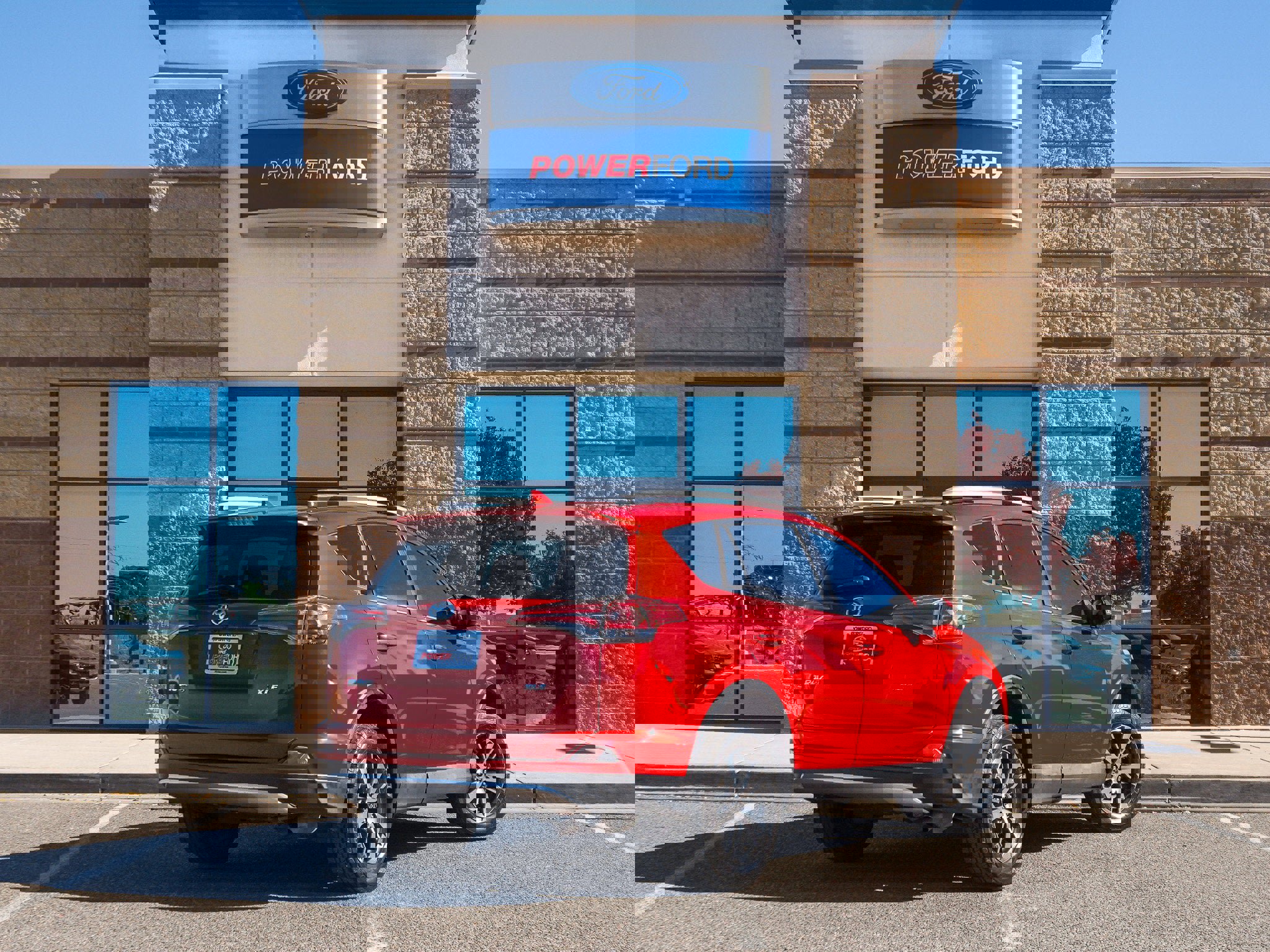 Used 2016 Toyota RAV4 XLE image 6