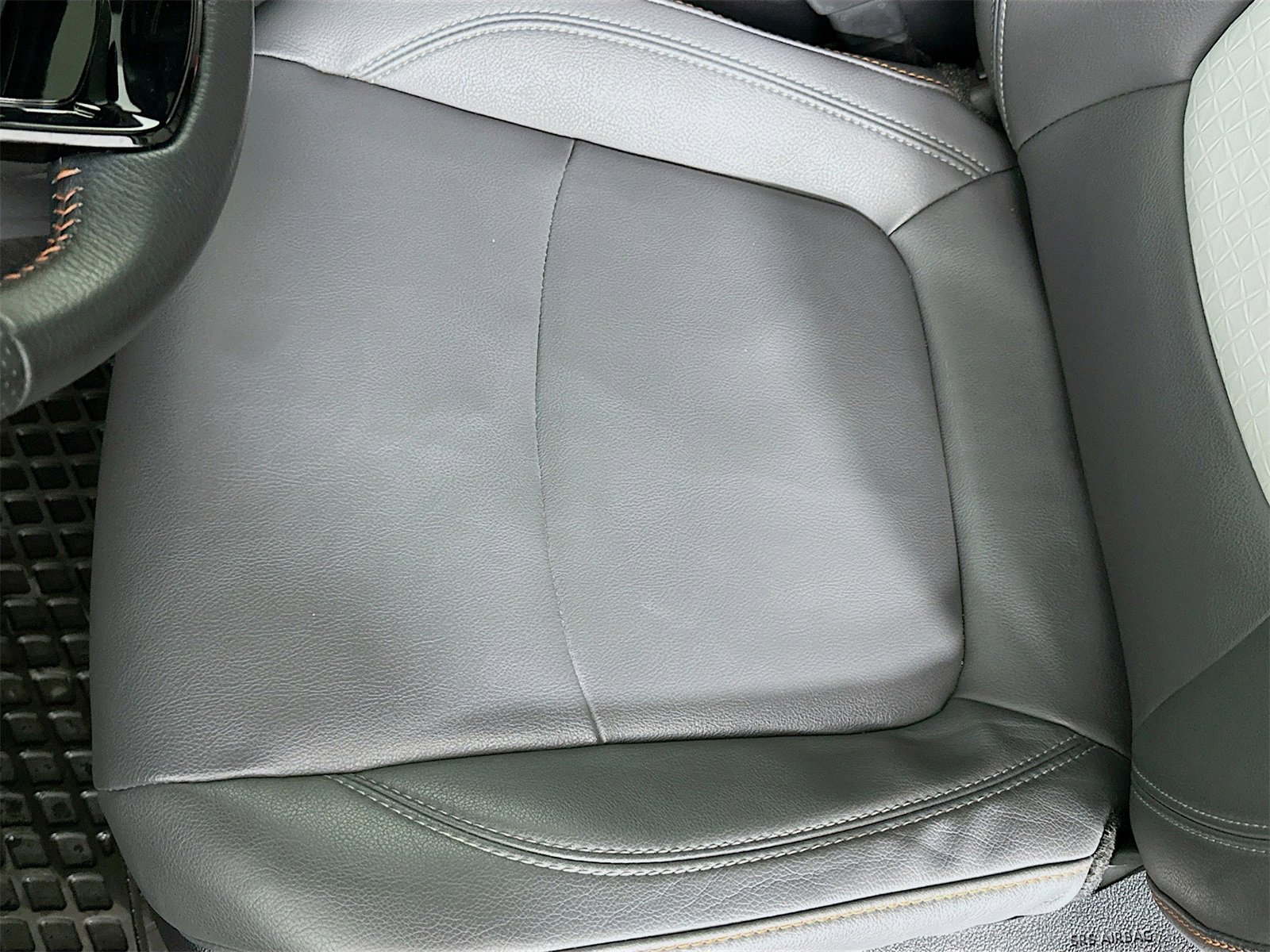 Used 2022 Toyota Sienna XSE image 19