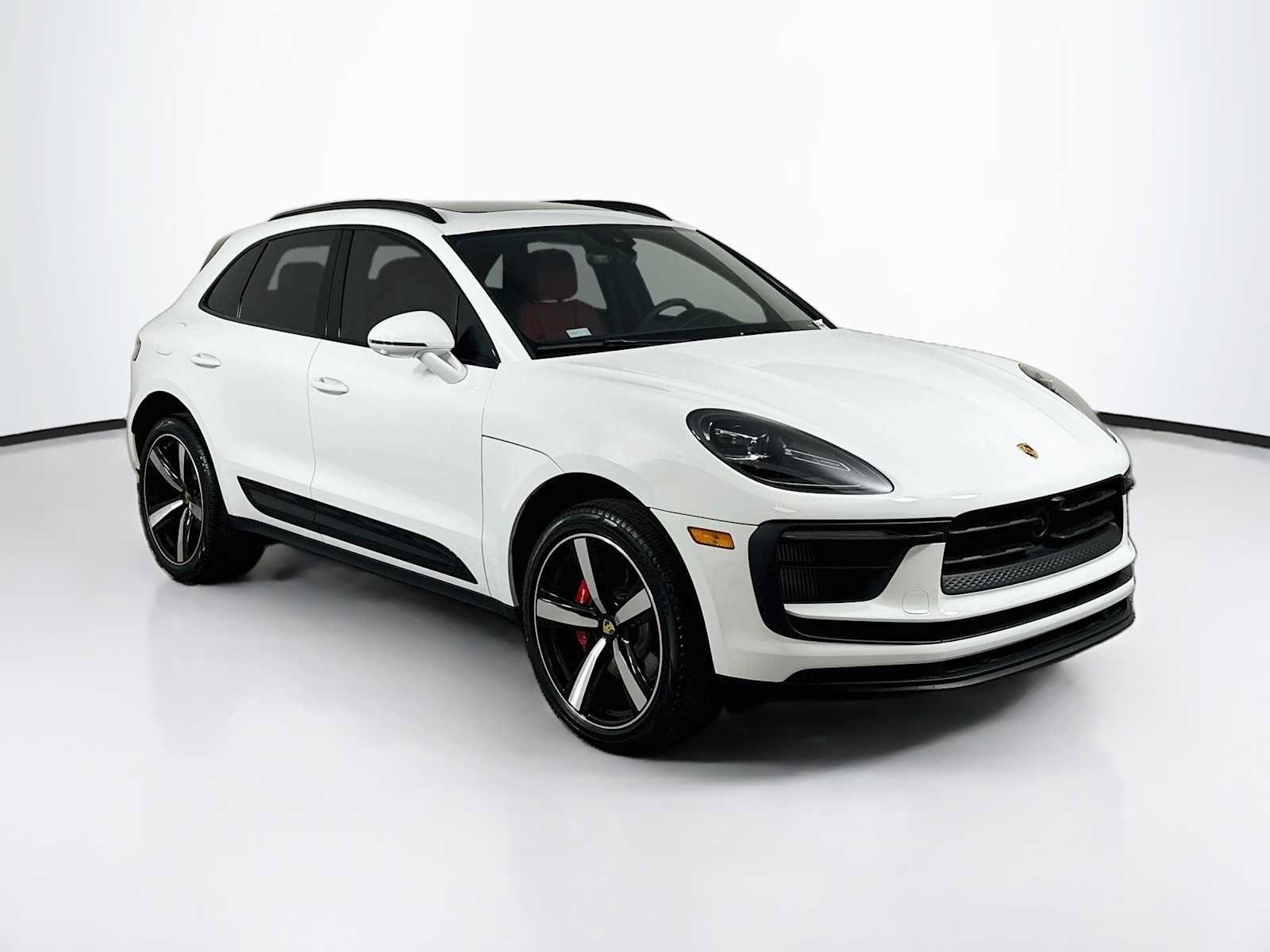 Certified 2025 Porsche Macan S AWD/4WD image 7