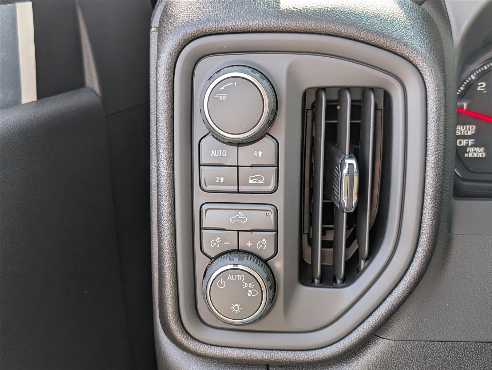 New 2026 Chevrolet Silverado 1500 Custom image 17