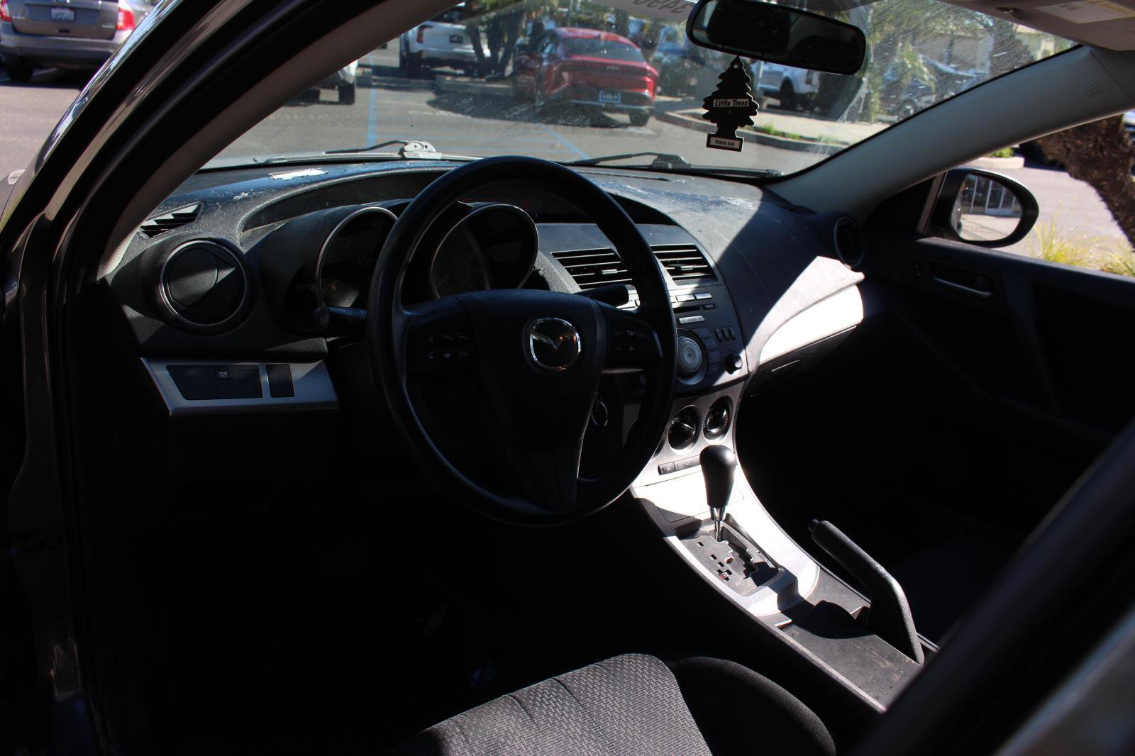 Used 2010 MAZDA MAZDA3 i Touring image 17