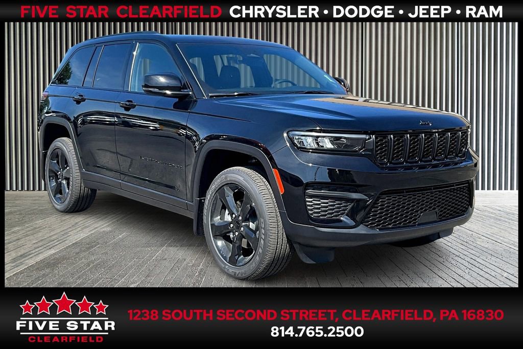New 2025 Jeep Grand Cherokee Altitude image 1