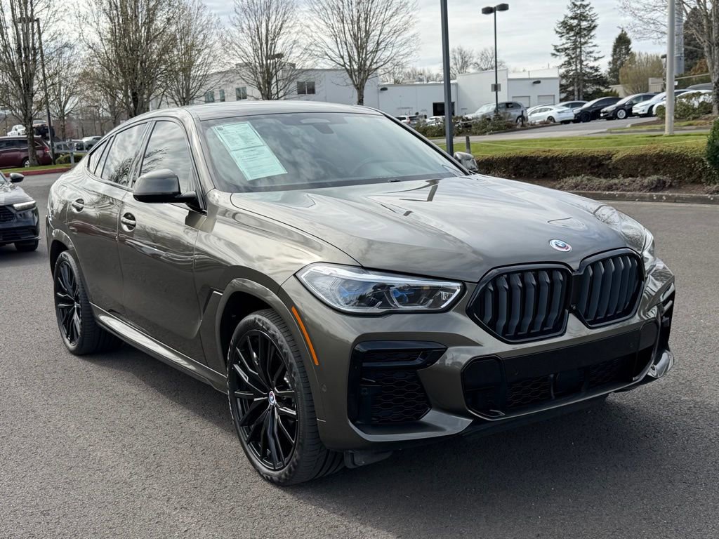 Used 2022 BMW X6 M50i w/ Executive Package image 2