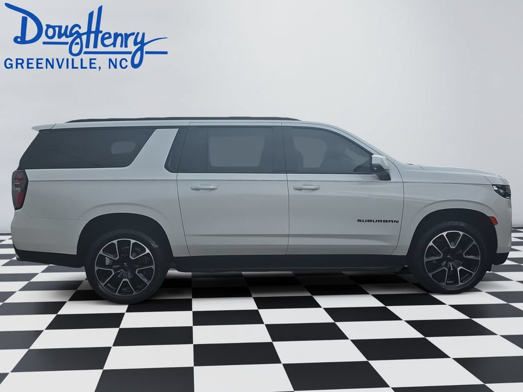 Used 2022 Chevrolet Suburban RST w/ Sport Performance Package AWD/4WD image 6
