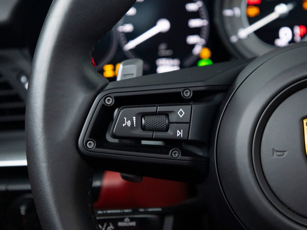 Certified 2025 Porsche 911 Turbo AWD/4WD image 25