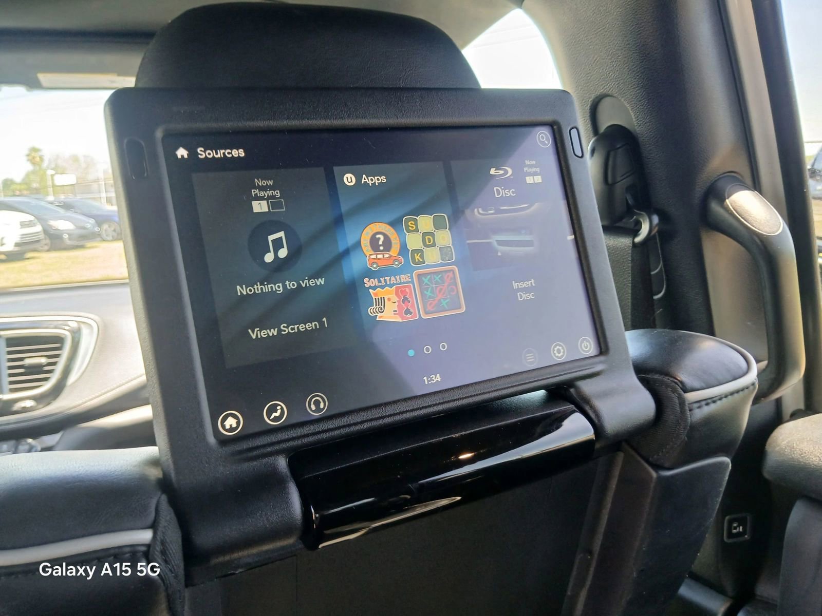 Used 2019 Chrysler Pacifica Limited w/ Advanced Safetytec Group FWD image 29