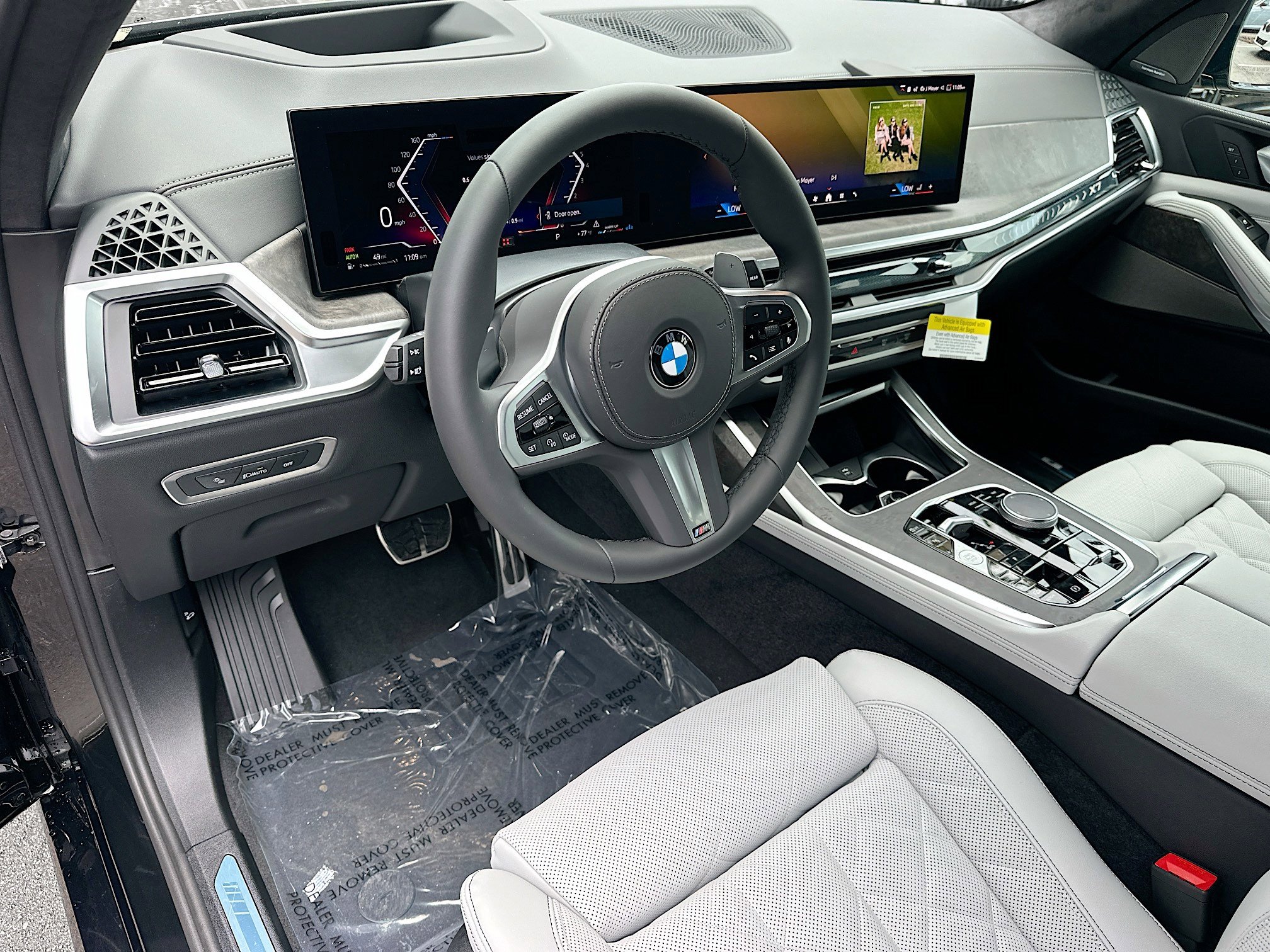 New 2026 BMW X7 xDrive40i w/ M Sport Package image 7
