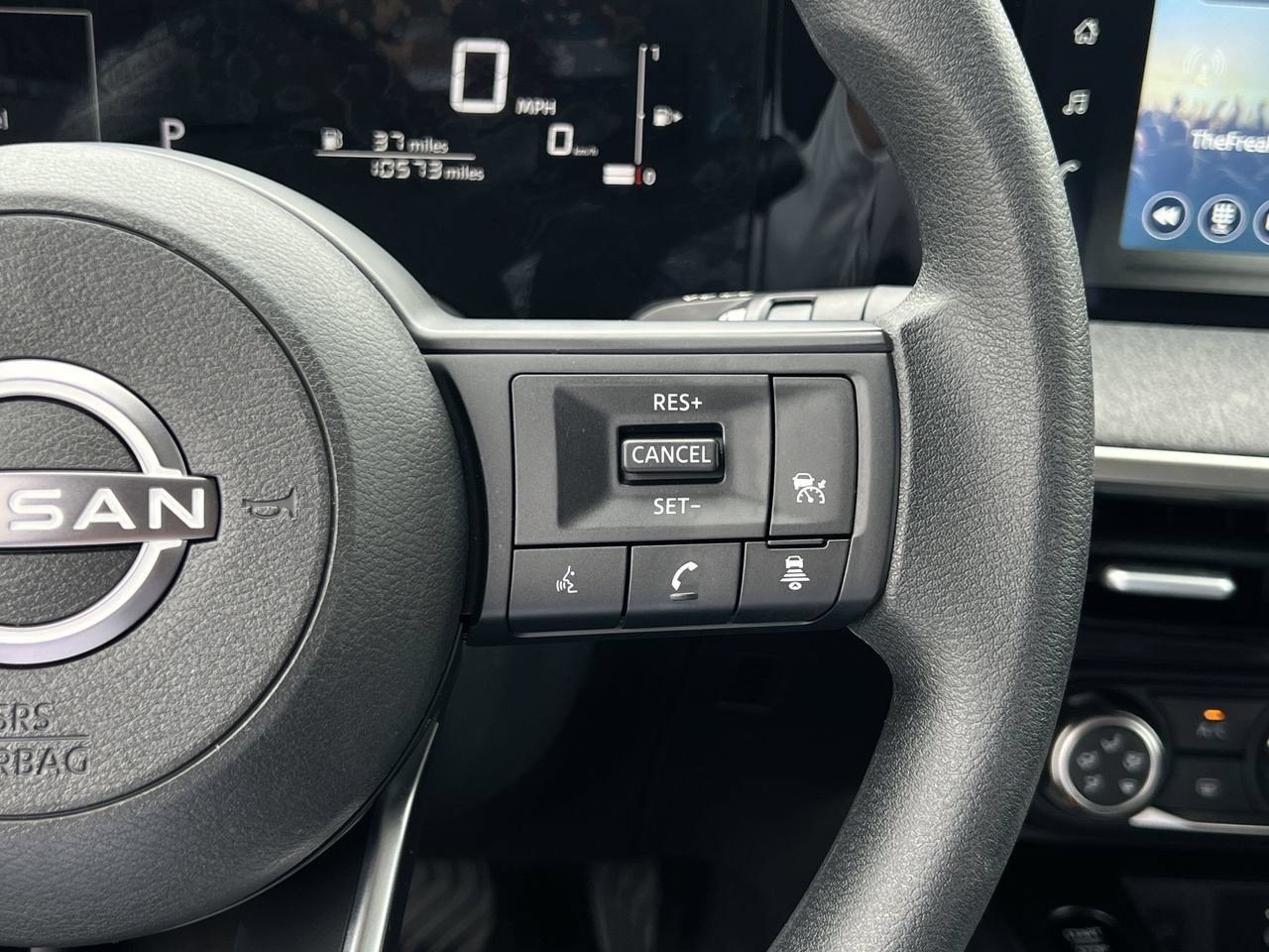 Used 2025 Nissan Kicks SV w/ Charging Package AWD/4WD image 11