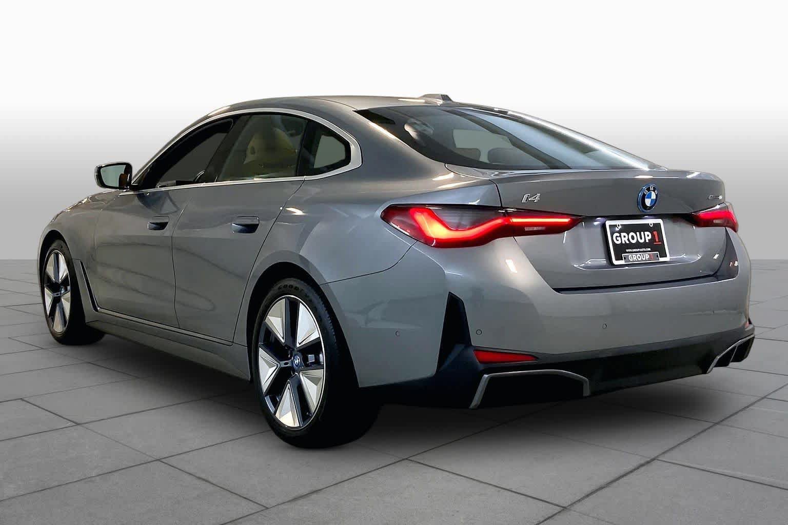 Used 2023 BMW i4 eDrive40 RWD image 11