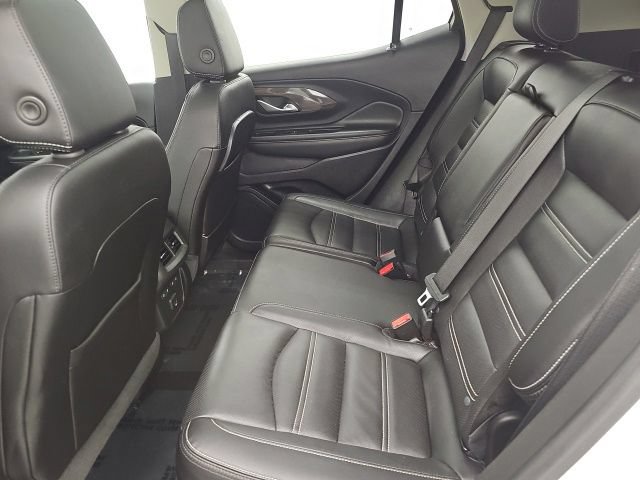 Used 2022 GMC Terrain Denali w/ Denali Premium Package AWD/4WD image 29