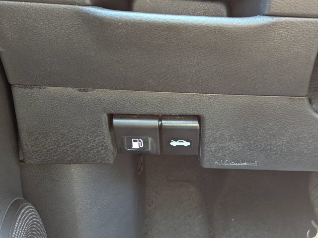 Used 2024 Nissan Kicks SR FWD image 25