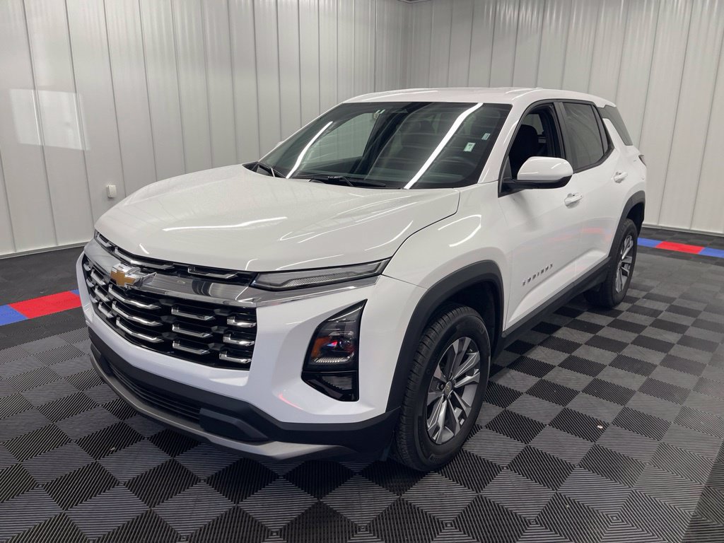 Used 2026 Chevrolet Equinox LT AWD/4WD image 7