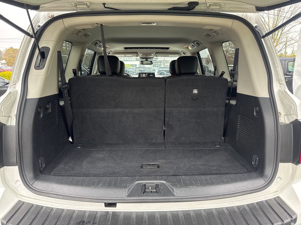 Used 2024 Nissan Armada SL w/ Captain's Chairs Package image 12