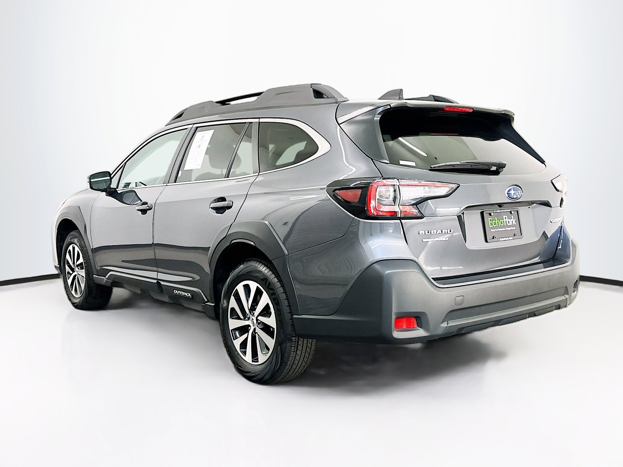 Used 2025 Subaru Outback Premium image 5