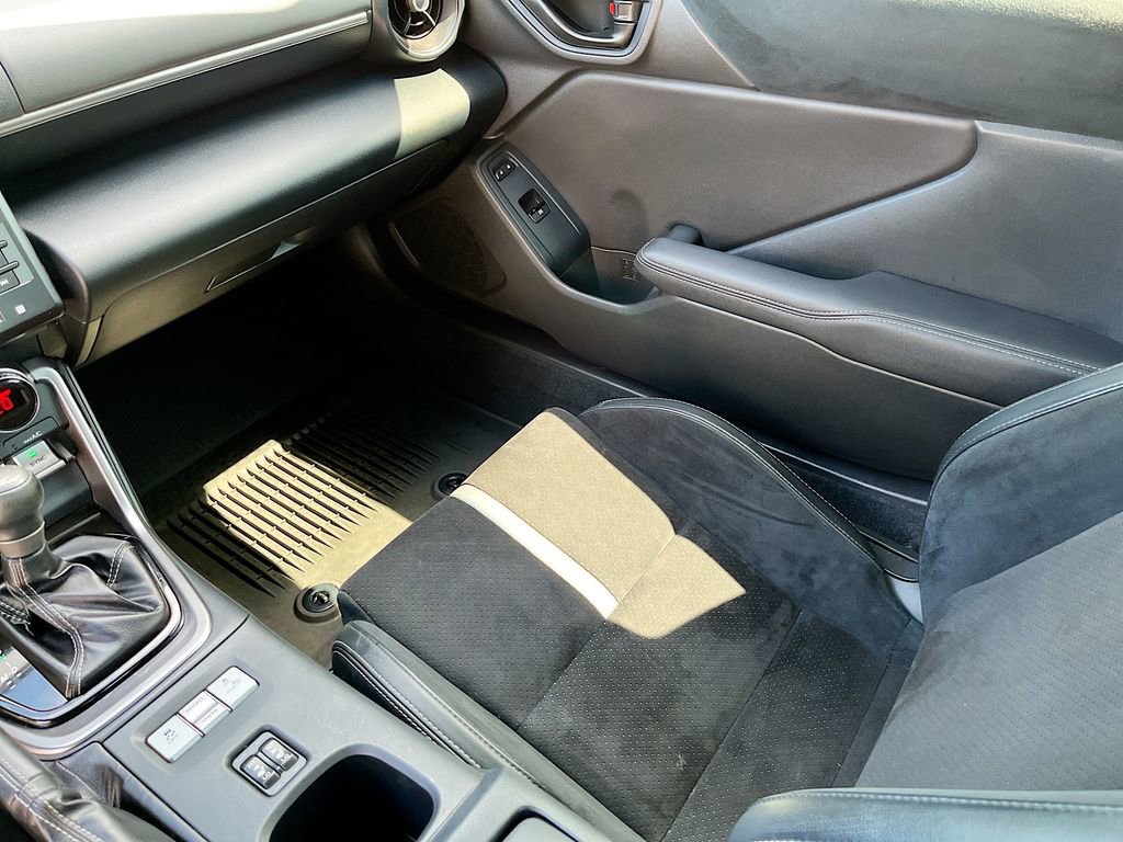 Used 2023 Toyota GR86 Premium w/ ALL Weather Mat Package (TMS) image 21