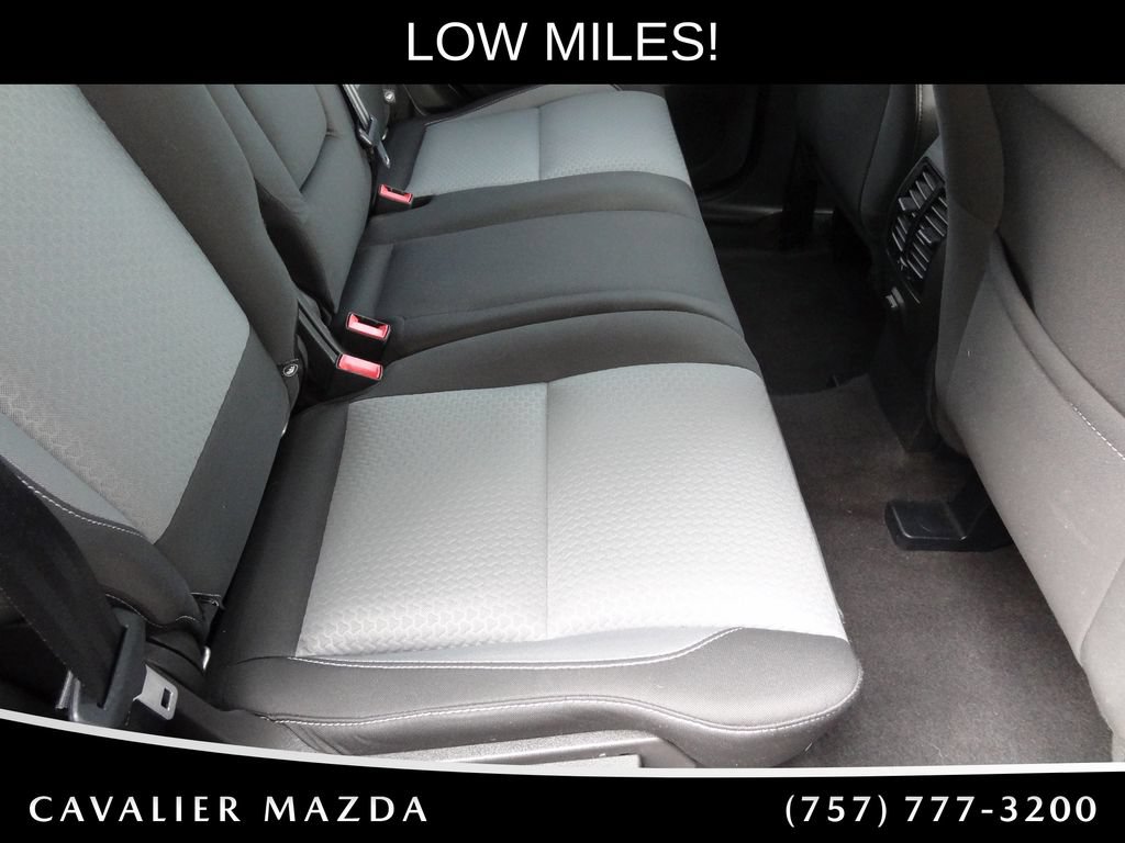 Used 2017 Ford Escape SE FWD image 13