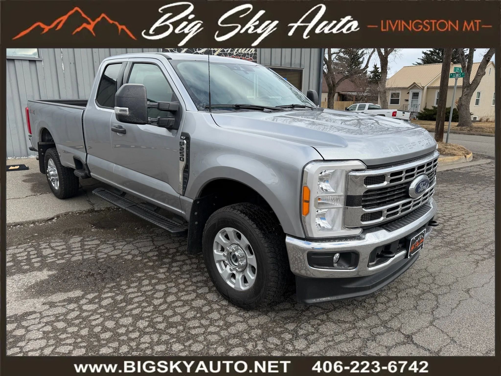 Used 2023 Ford F250 XLT w/ Camper Package image 1