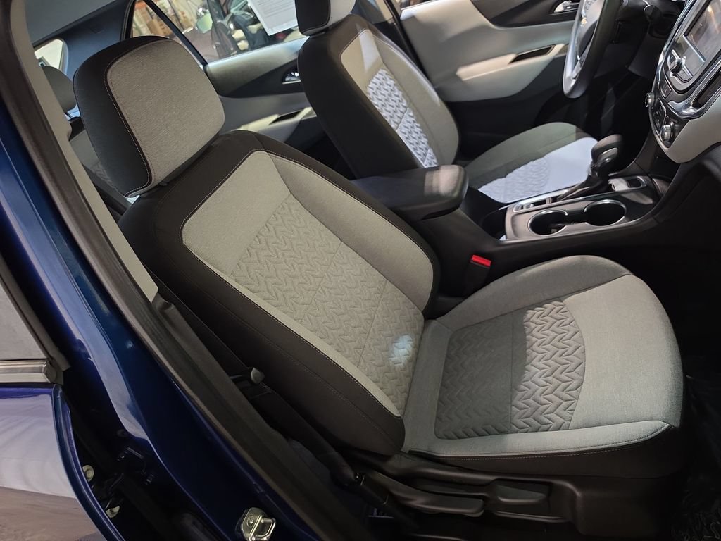 Used 2023 Chevrolet Equinox LS AWD/4WD image 24