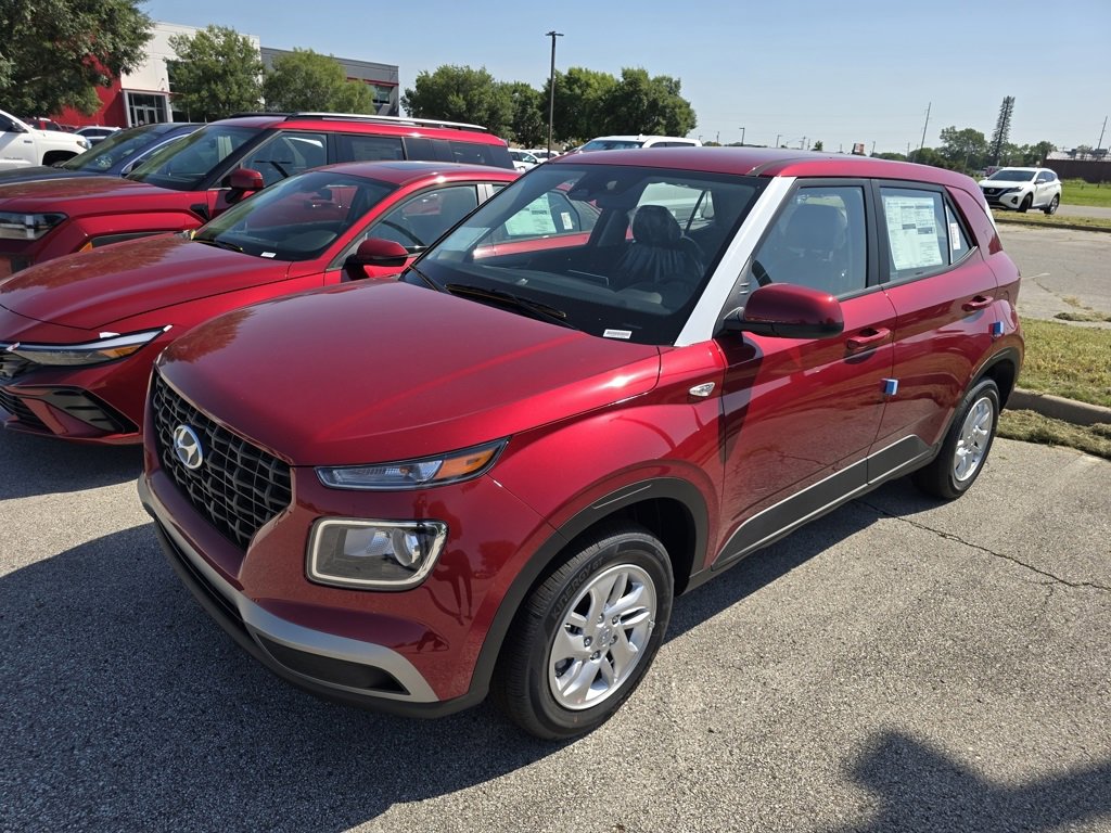 New 2025 Hyundai Venue SE