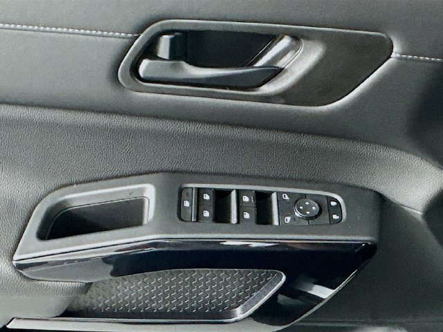 New 2026 Nissan Pathfinder SV w/ SV Premium Package FWD image 20