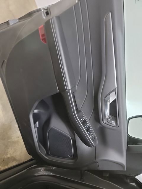 New 2025 Ford Escape SE w/ Class II Trailer Tow Package image 22