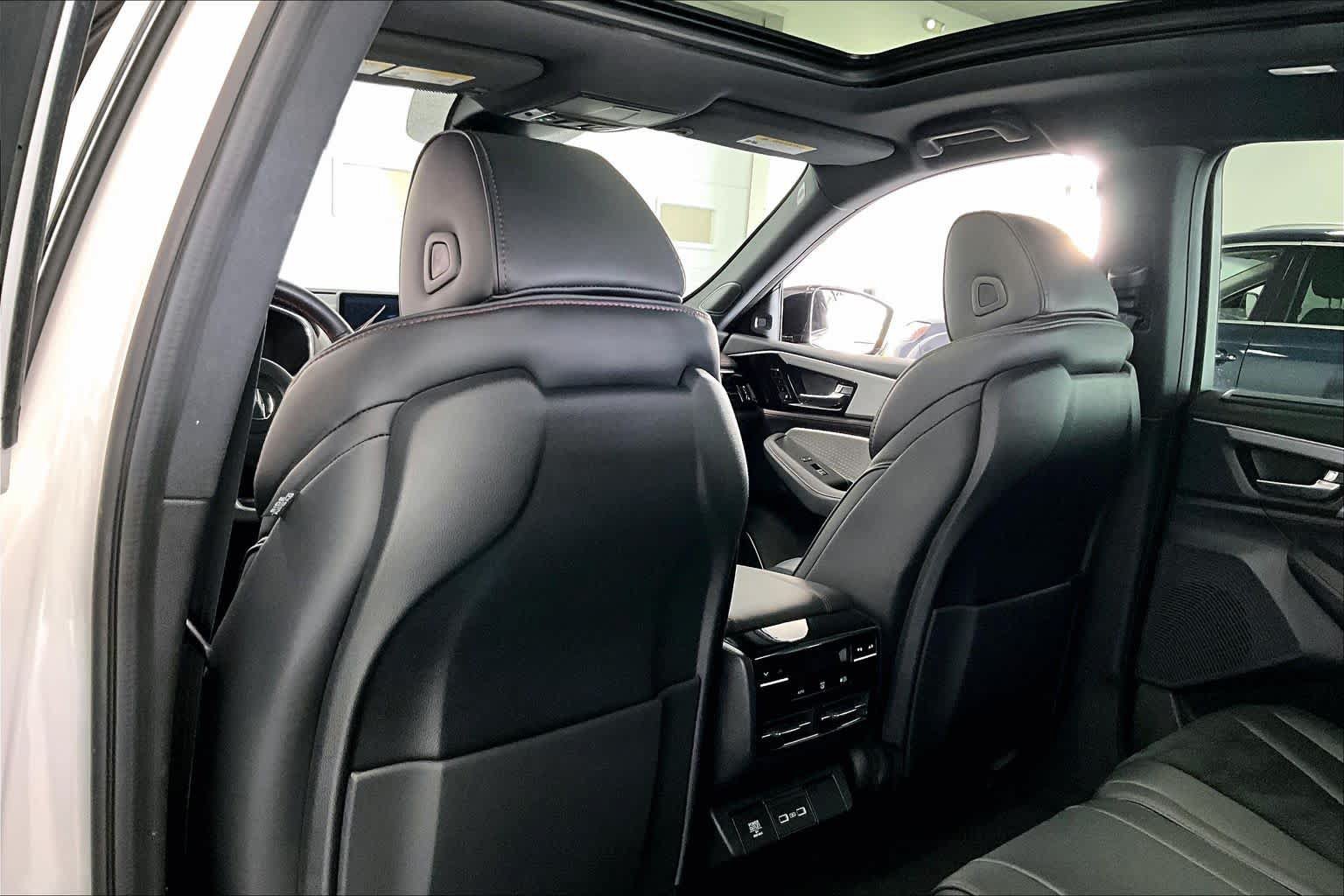 Used 2023 Acura MDX A-Spec AWD/4WD image 11