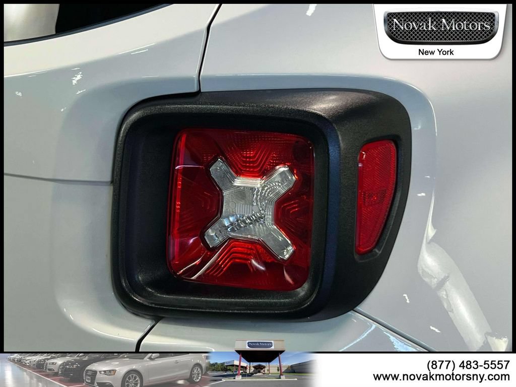 Used 2022 Jeep Renegade Altitude AWD/4WD image 11
