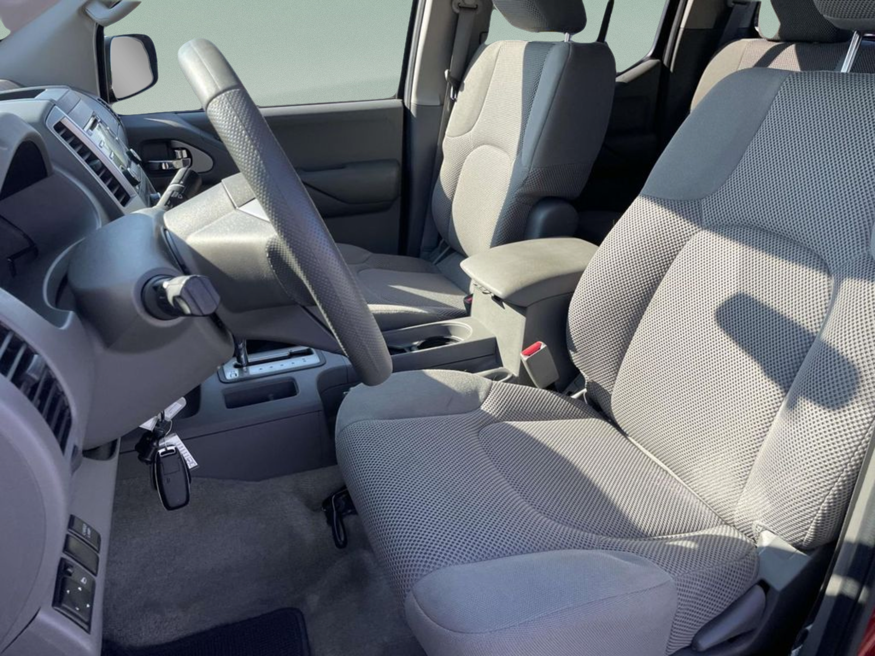 Used 2014 Nissan Frontier SV w/ SV Value Truck Package RWD image 22