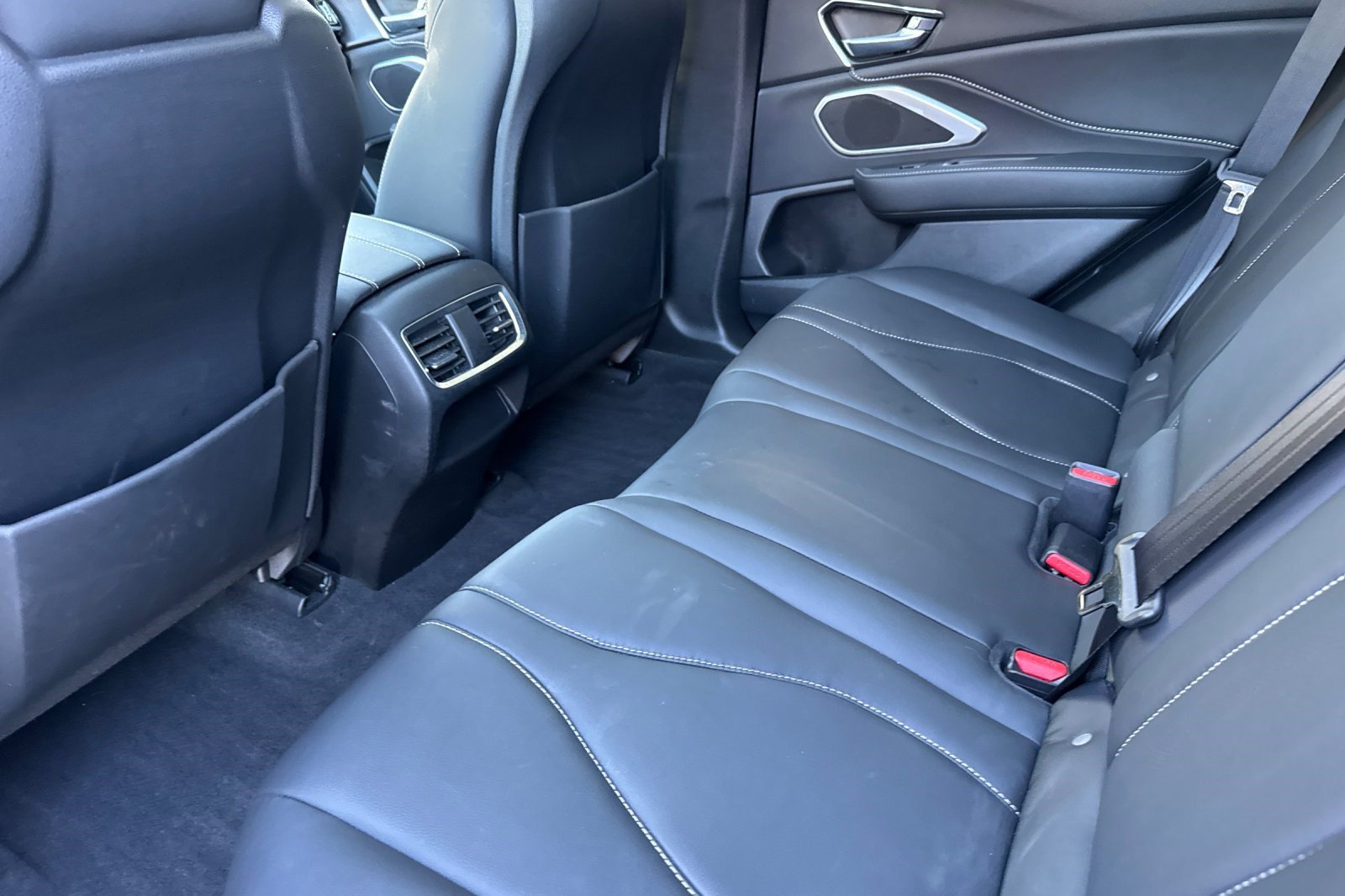 Used 2025 Acura RDX SH-AWD image 29