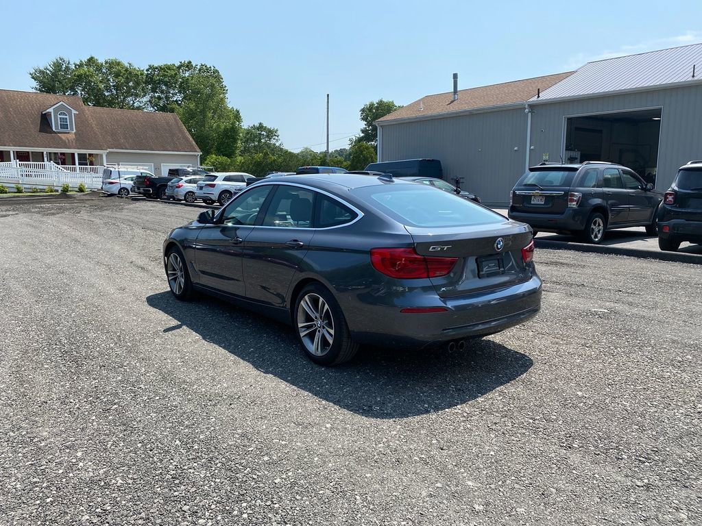 Used 2018 BMW 330i Gran Turismo xDrive image 8