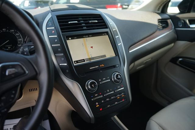Used 2019 Lincoln MKC Select w/ Select Plus Package FWD image 27