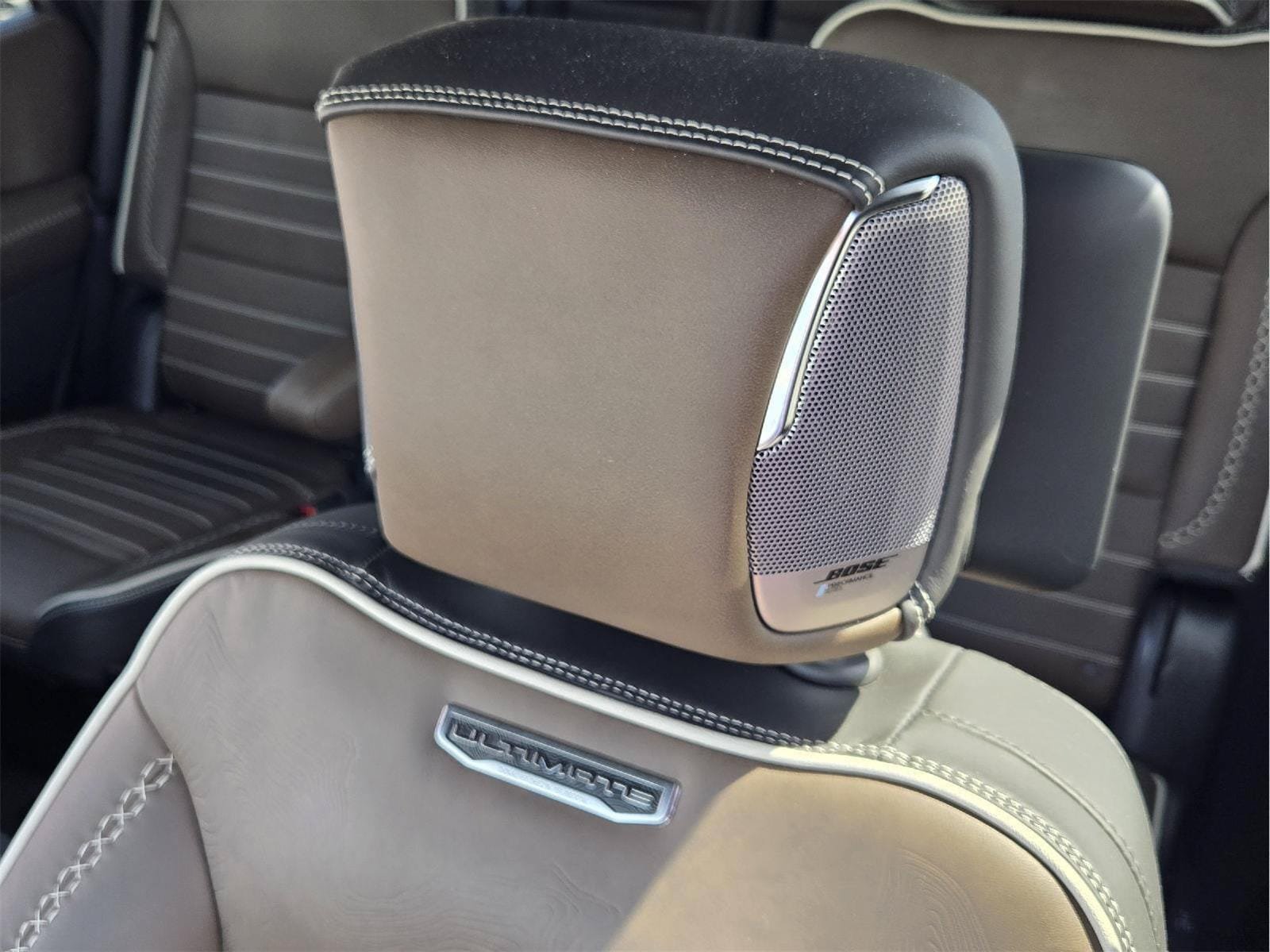Used 2026 GMC Yukon Denali Ultimate w/ LPO, Floor Liner Package AWD/4WD image 24