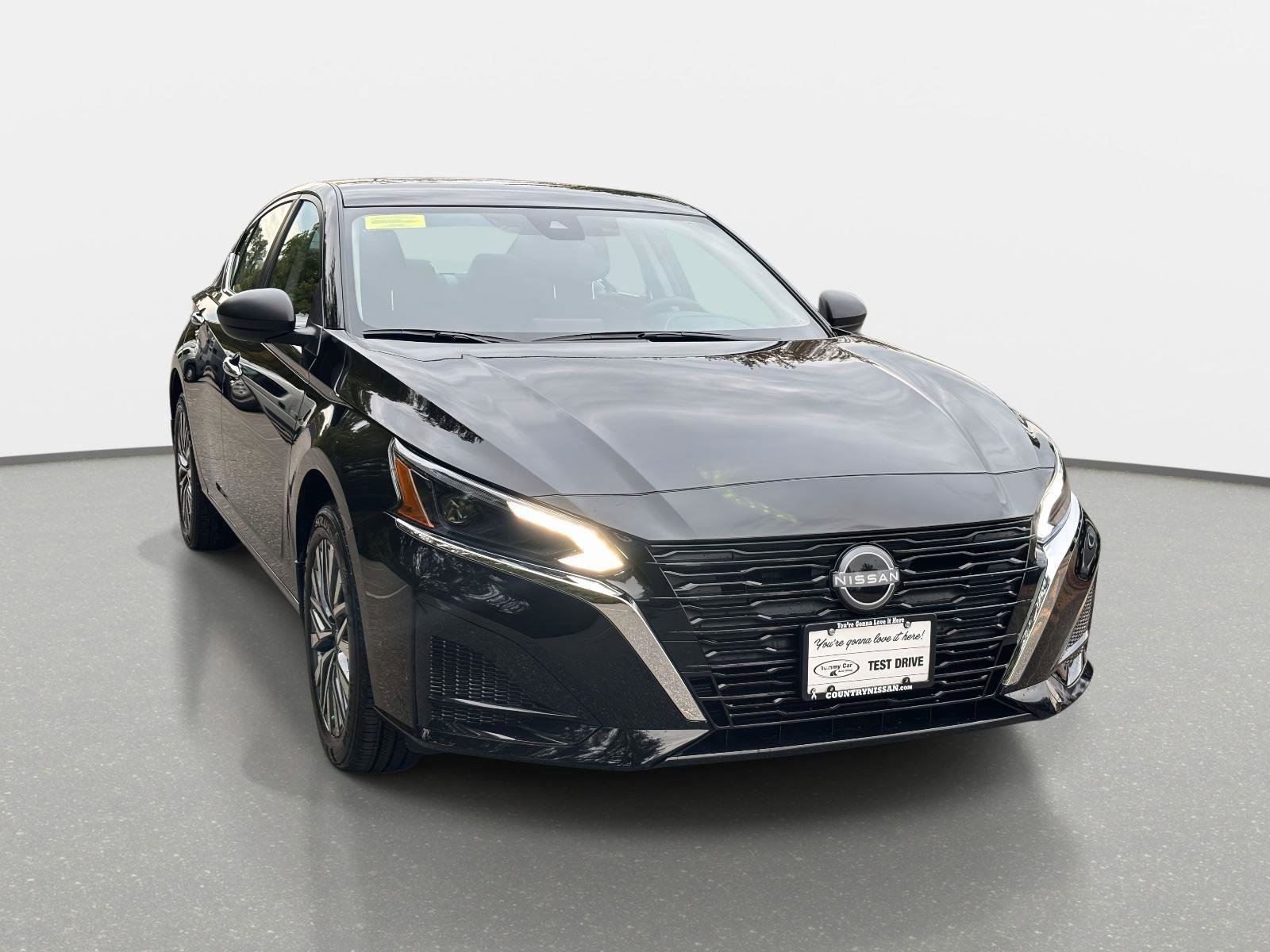 New 2025 Nissan Altima 2.5 SV image 3