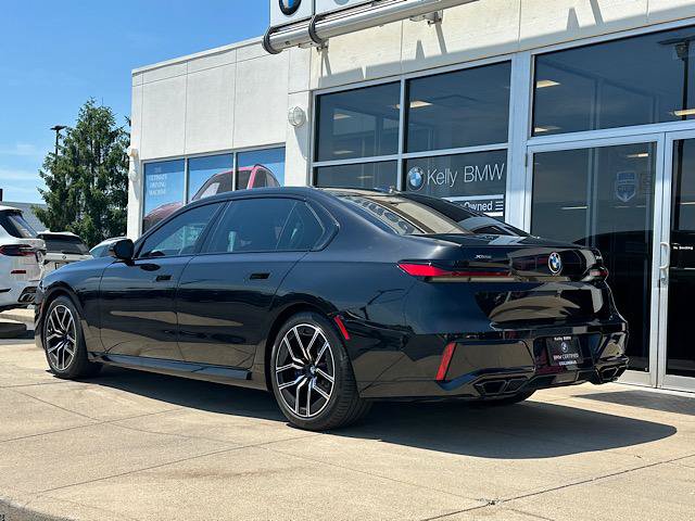 Used 2023 BMW 760i xDrive AWD/4WD image 6