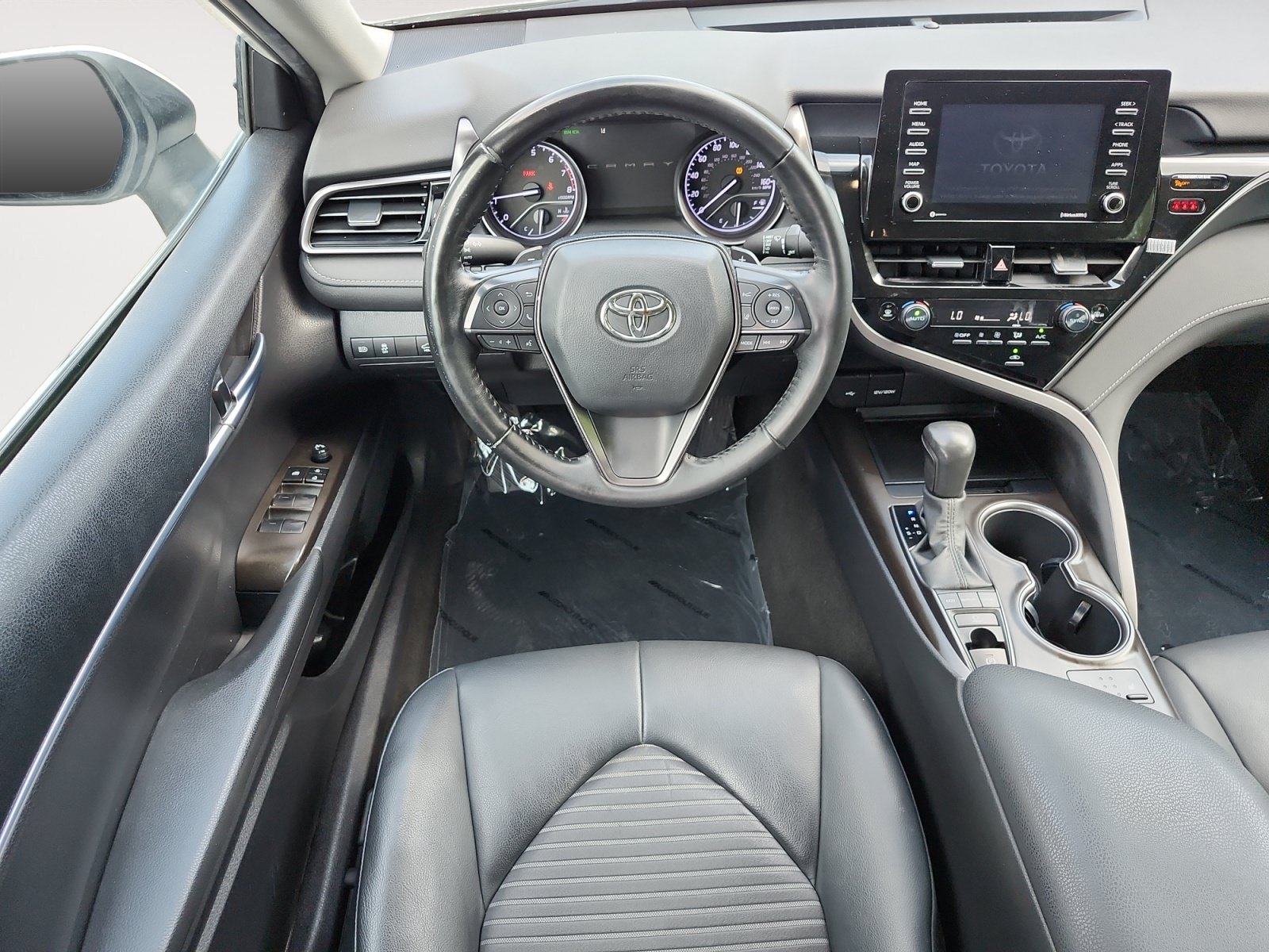 Used 2023 Toyota Camry SE w/ Cold Weather Package AWD/4WD image 10