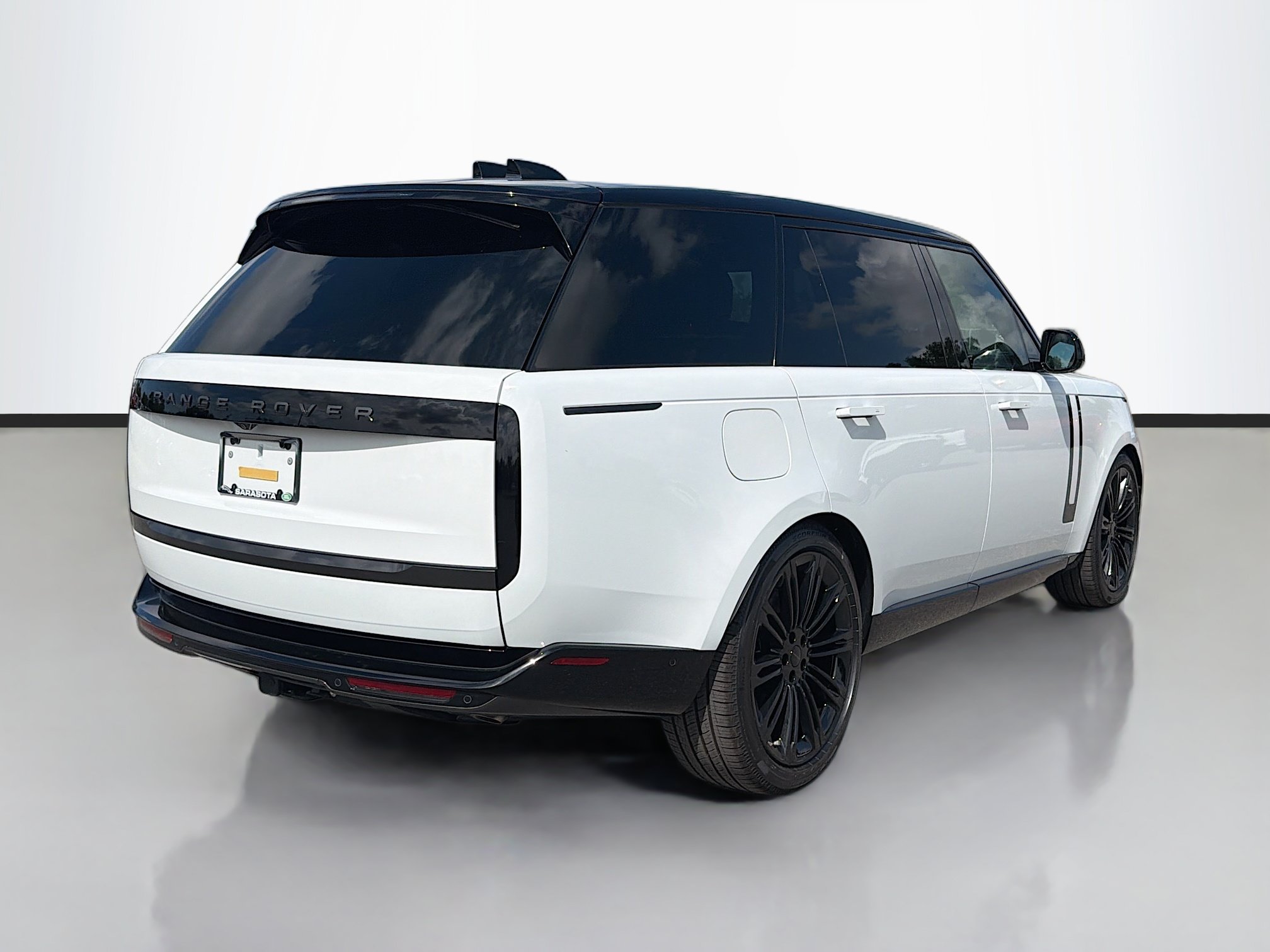 New 2026 Land Rover Range Rover Long Wheelbase SE AWD/4WD image 5