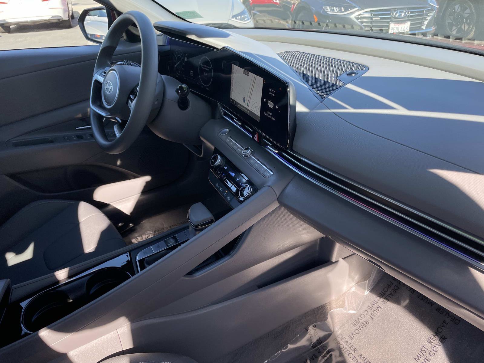 Certified 2024 Hyundai Elantra Blue image 29