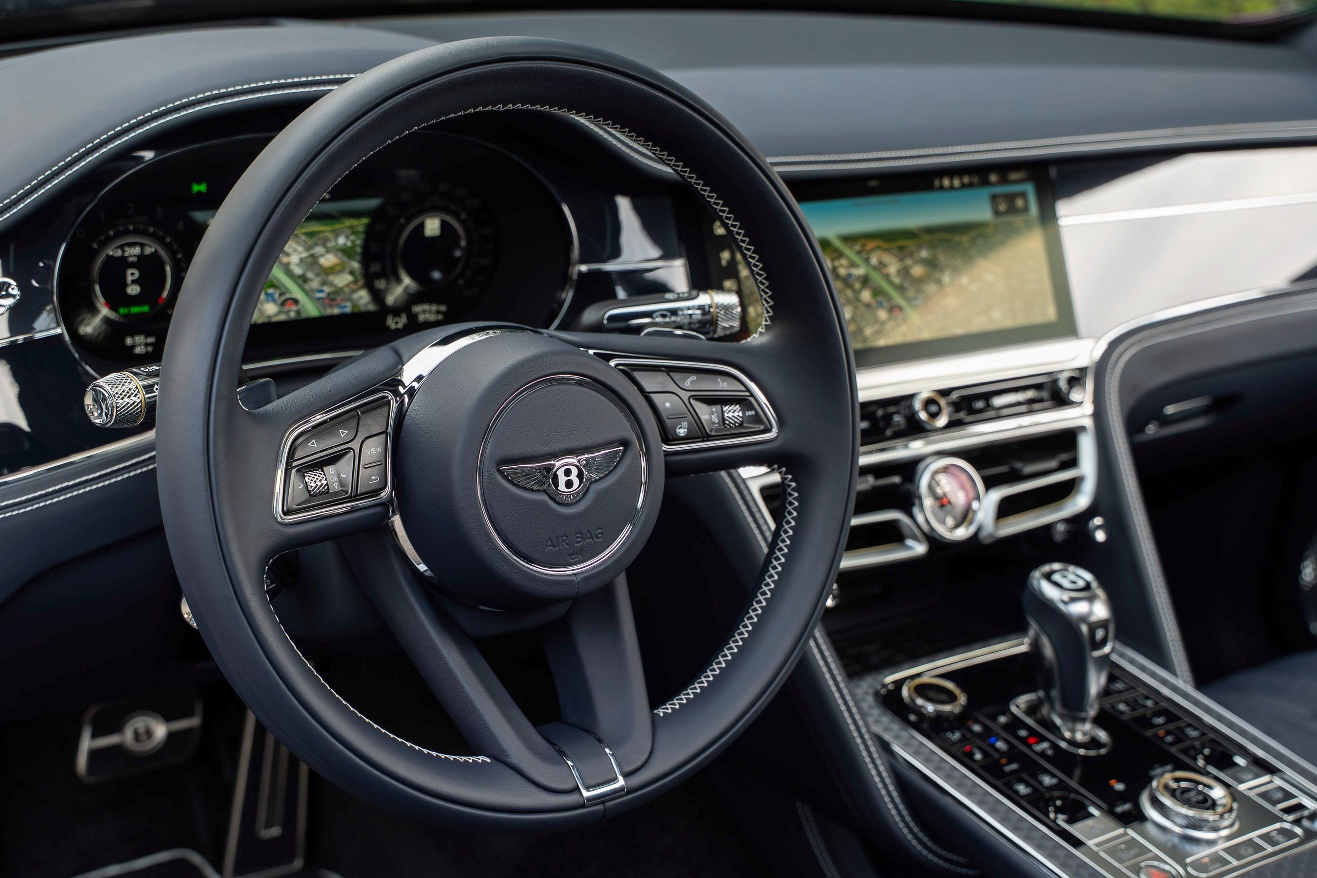 Used 2026 Bentley Flying Spur Azure image 28