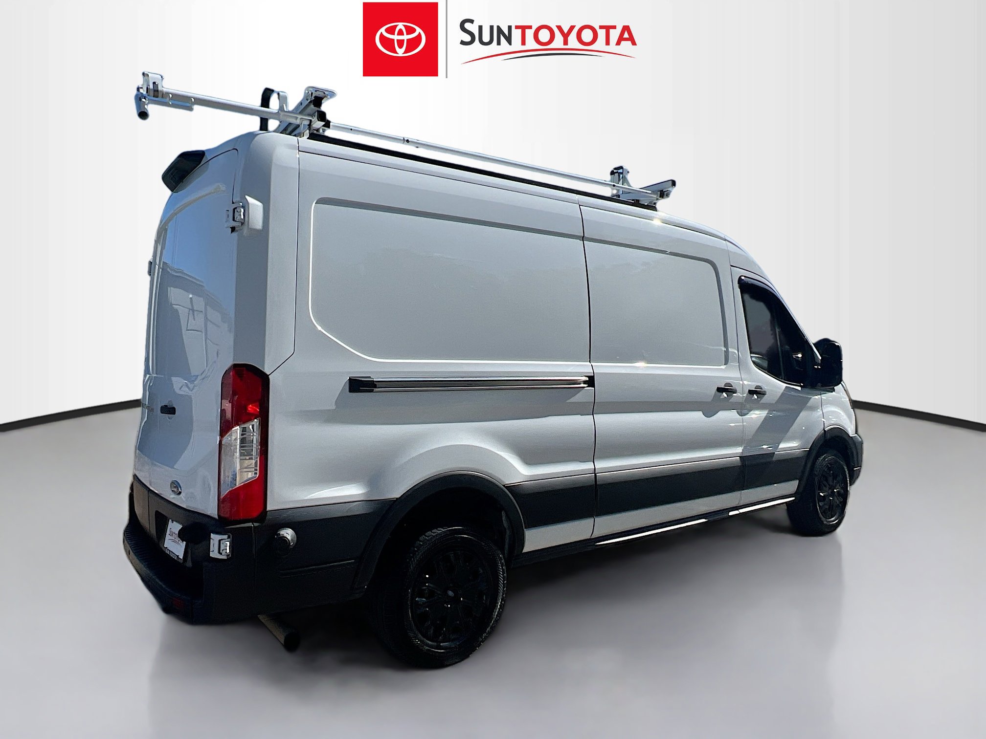 Used 2020 Ford Transit 250 Medium Roof image 4