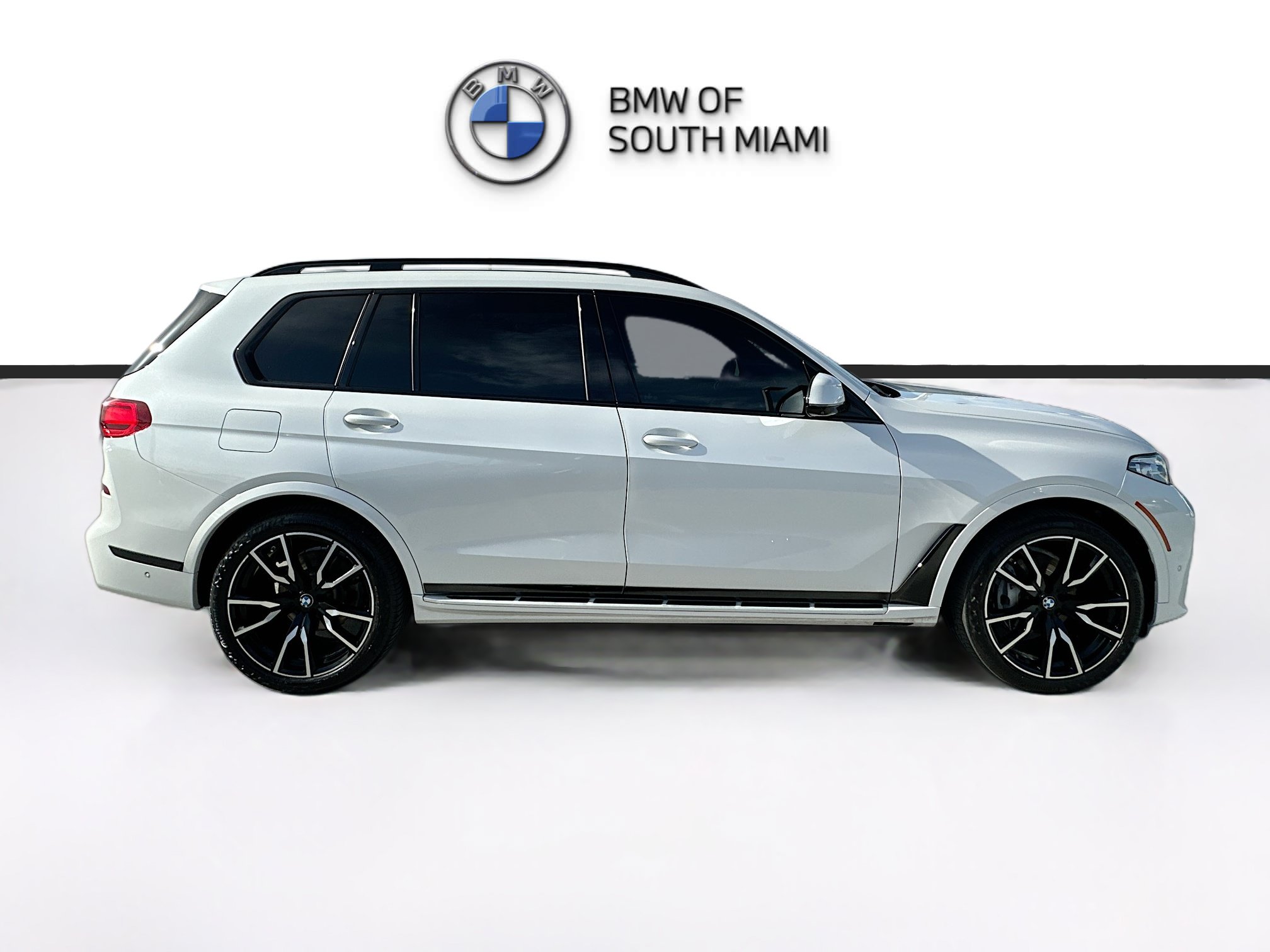 Used 2021 BMW X7 xDrive40i w/ M Sport Package AWD/4WD image 8