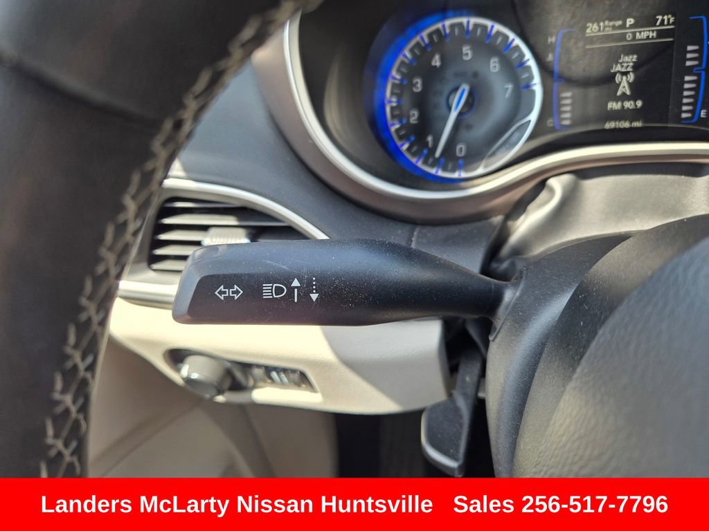 Used 2023 Chrysler Voyager LX FWD image 28