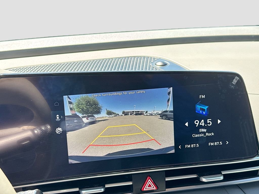 Used 2023 Hyundai Elantra SEL w/ Convenience Package image 16