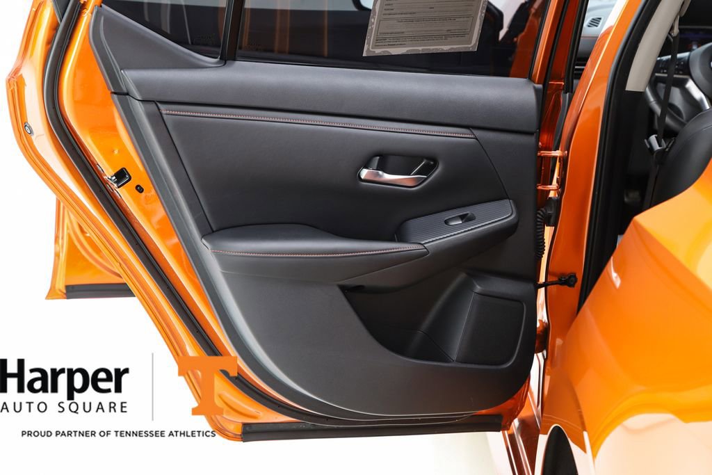 Used 2021 Nissan Sentra SR w/ SR Premium Package image 55