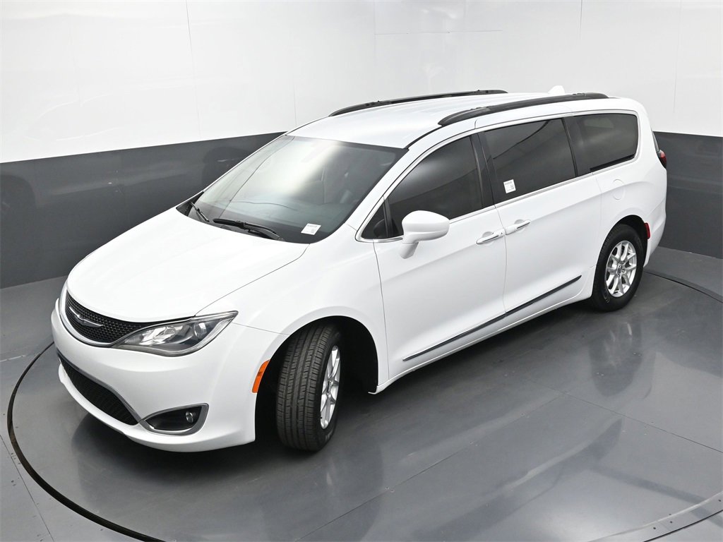 Used 2017 Chrysler Pacifica Touring-L image 29