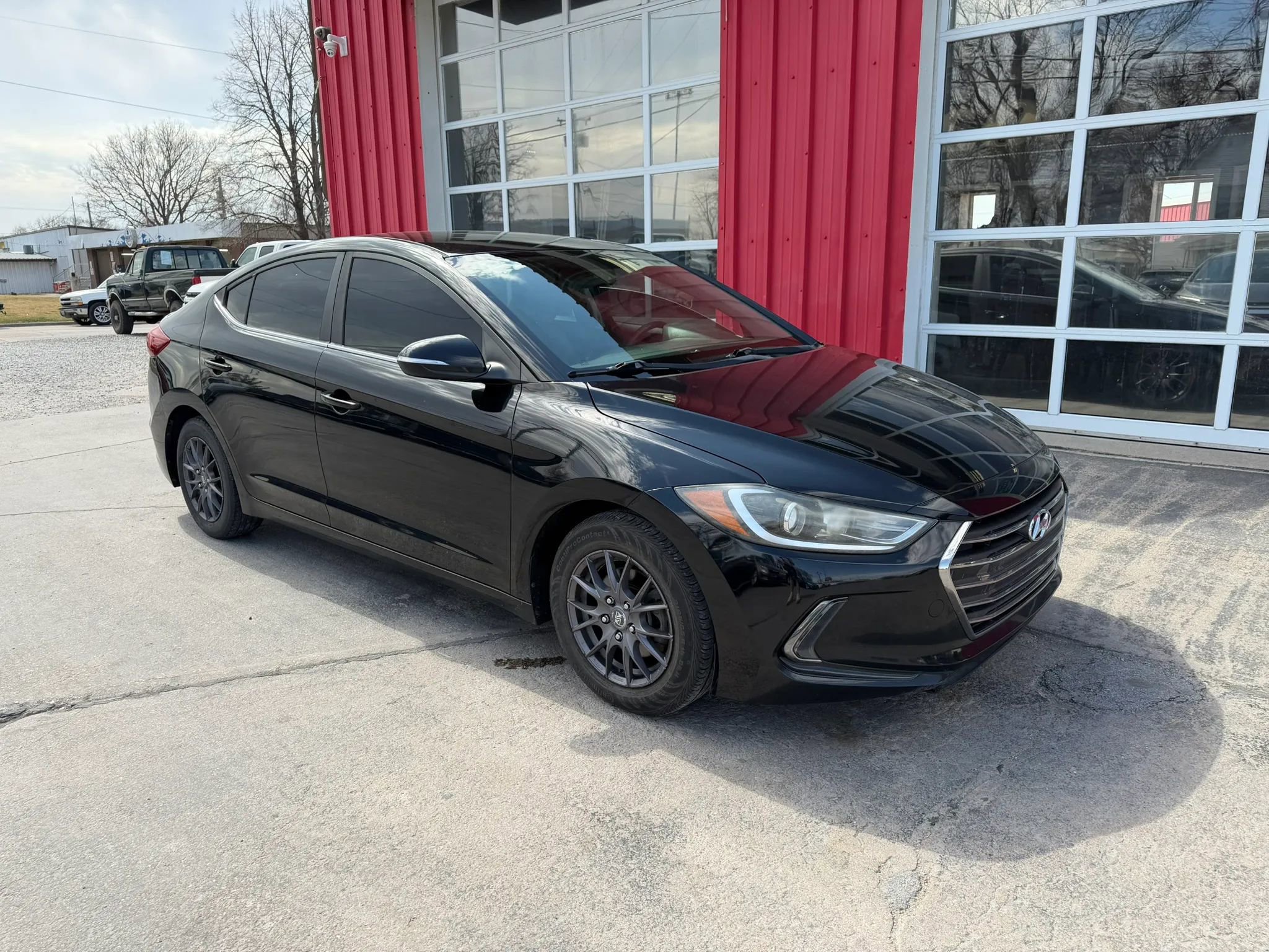 Used 2018 Hyundai Elantra Limited FWD image 2